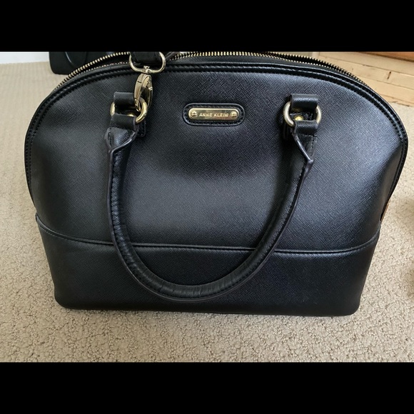 Anne Klein Handbags - Black Ann Klein purse with short & crossbody strap